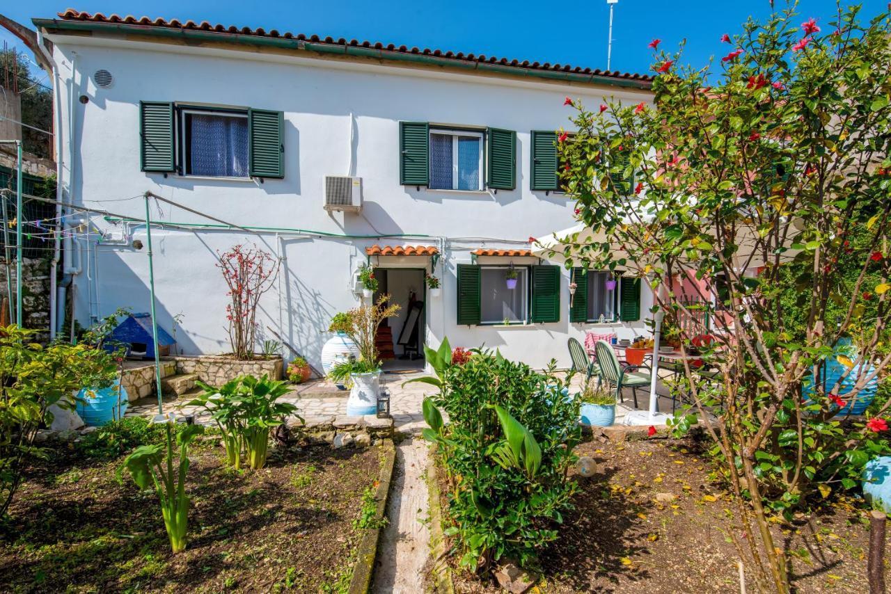 Garden Home جايوس المظهر الخارجي الصورة