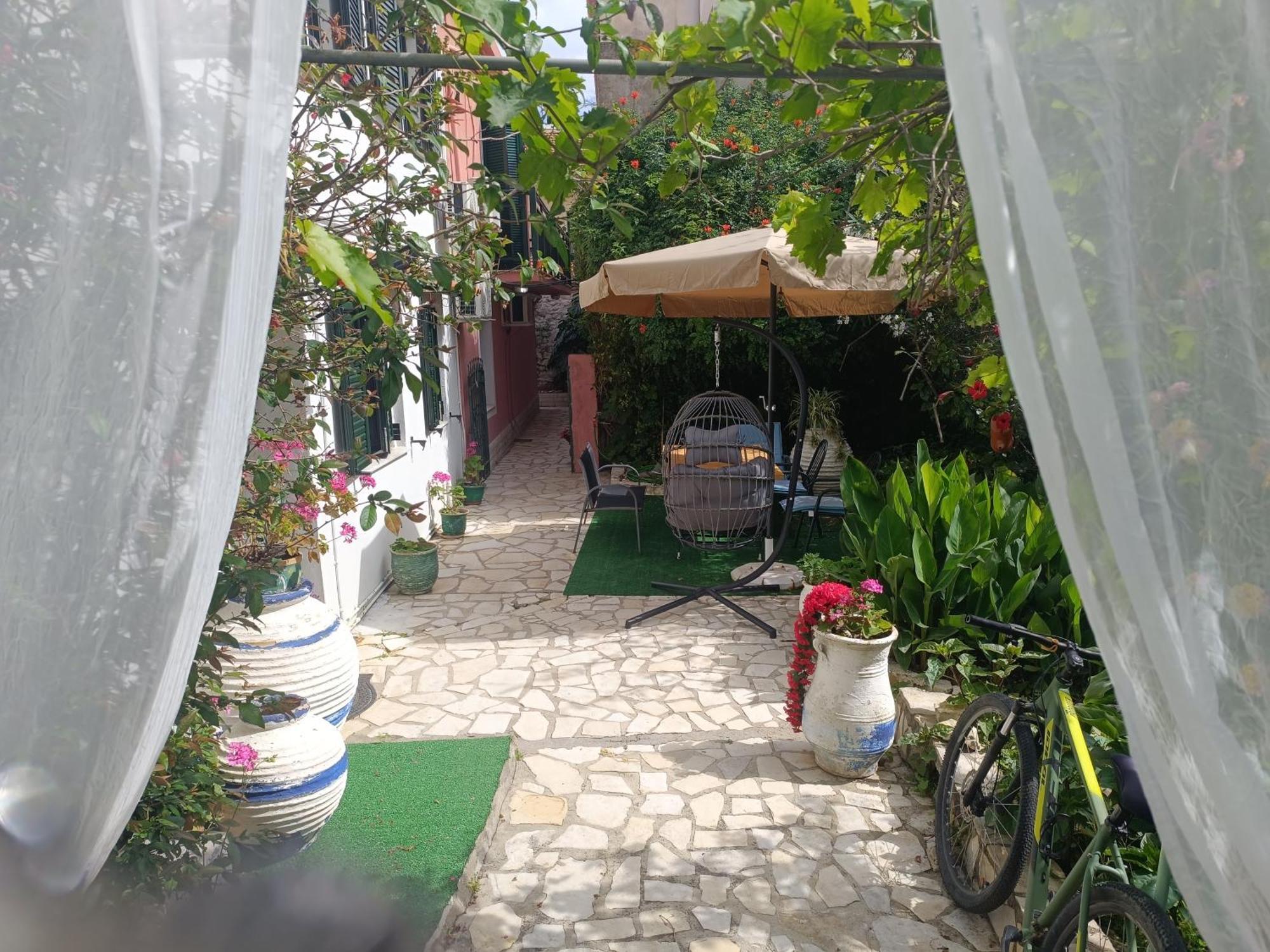 Garden Home جايوس المظهر الخارجي الصورة